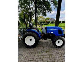 Traktor NEW HOLLAND Boomer