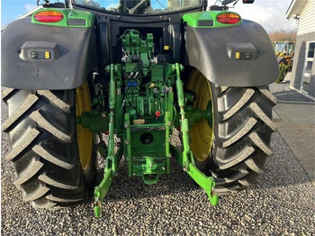 Traktor John Deere 6175R Med frontlift og frontPTO: 5 kép.