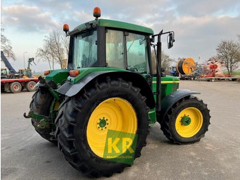 Traktor John Deere 6110: 4 kép.