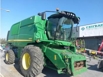 Kombájn JOHN DEERE W650