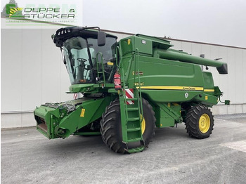 Kombájn JOHN DEERE W650