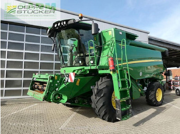 Kombájn JOHN DEERE W650