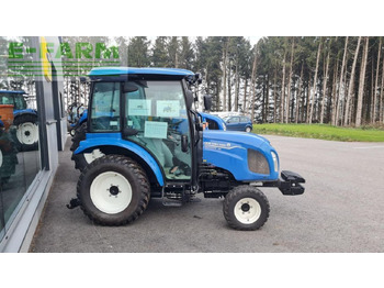 Traktor NEW HOLLAND Boomer