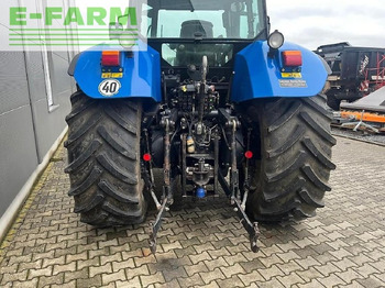 Traktor New Holland tvt 145: 4 kép.