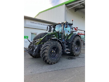 Traktor VALTRA