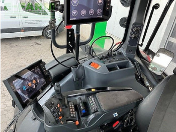 Traktor Valtra q305: 3 kép.