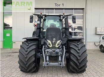 Traktor Valtra q305: 5 kép.