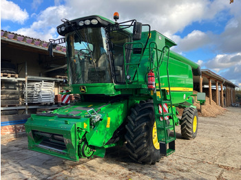 Kombájn JOHN DEERE W540