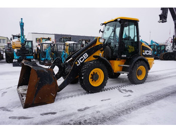 Gumikerekes homlokrakodó JCB 409