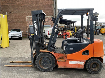 Doosan D25S-5  lízing Doosan D25S-5: 1 kép.