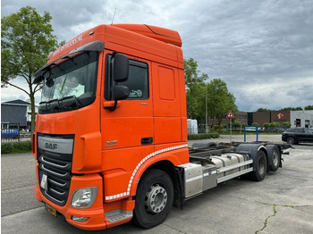 Cserefelépítményes teherautó DAF XF 440