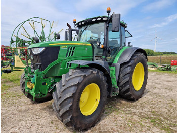 Traktor JOHN DEERE 6215R