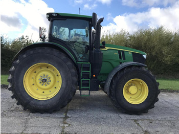 Traktor John Deere 6R 250: 2 kép.