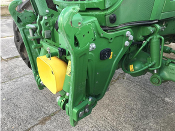 Traktor John Deere 6R 250: 4 kép.