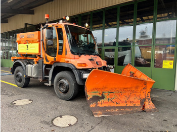 Többcélú/ Speciális jármű UNIMOG U400