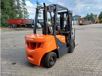 Doosan D30 GP PLUS lízing Doosan D30 GP PLUS: 4 kép.