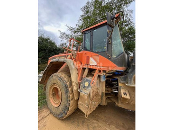 Gumikerekes homlokrakodó Doosan DL450: 4 kép.