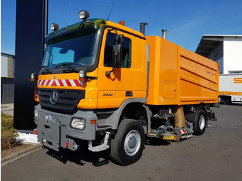 Új Utcaseprő gép Mercedes-Benz Actros 2032 A 4x4 Bucher STKF 9500 Airport: 3 kép.