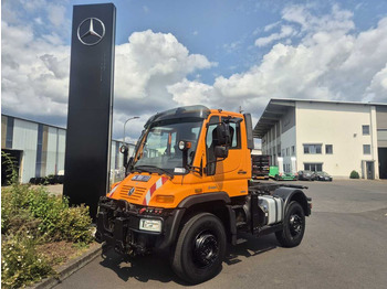 Alvaz teherautó UNIMOG U400