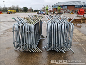 Építőipari berendezések Bundle of Metal Pedestrian Safety Barriers (2 of): 2 kép.