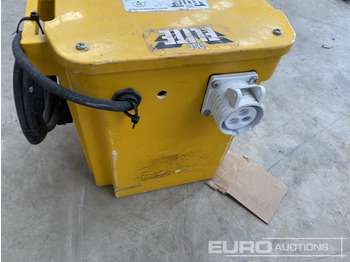 Építőipari berendezések Elite 5Kva 110 Volt Transformer: 5 kép.