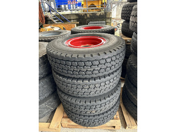 Autódaru Liebherr Zubehör = Kompletträder 8 x Bridgestone VHS 385/95 R25 (14.00 R25): 4 kép.