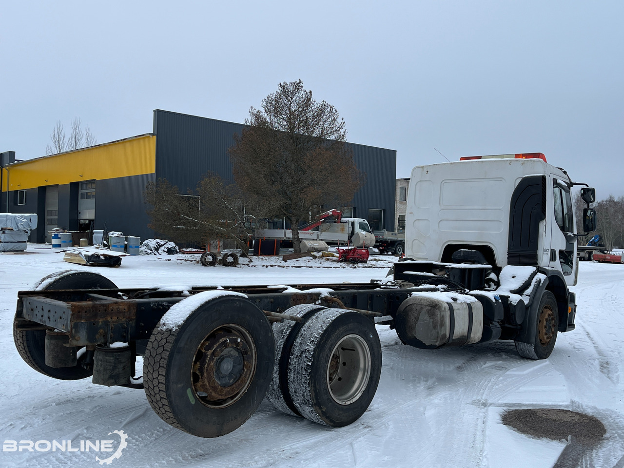 Alvaz teherautó VOLVO FE-280 6x2 Chassis: 7 kép.