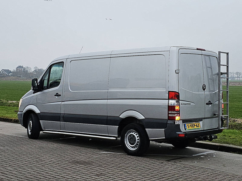 Furgon Mercedes-Benz Sprinter 319 AC AUT. V6 3.0 LTR: 6 kép.