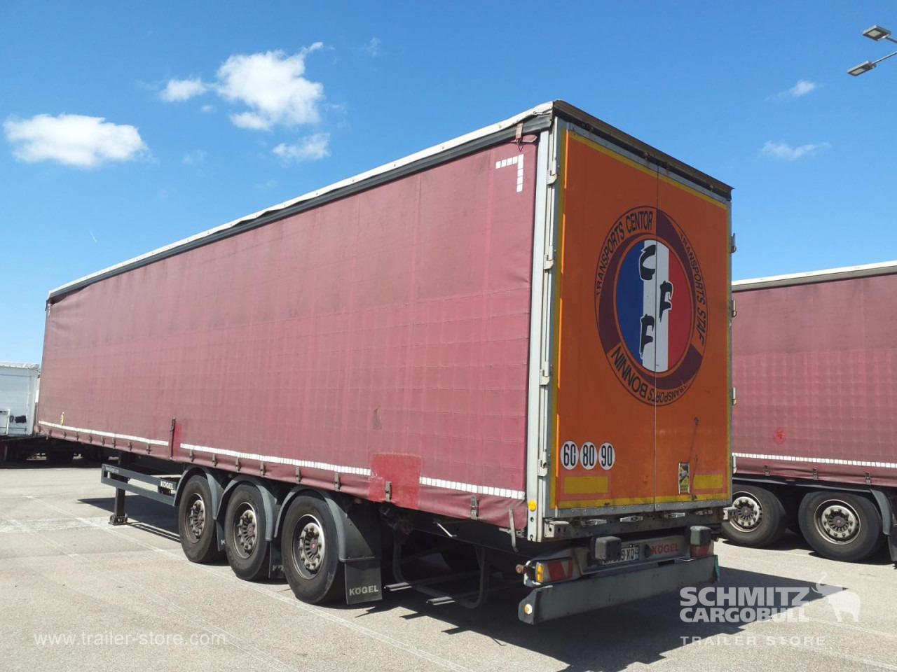 Ponyvás félpótkocsi KOEGEL Curtainsider Standard: 6 kép.