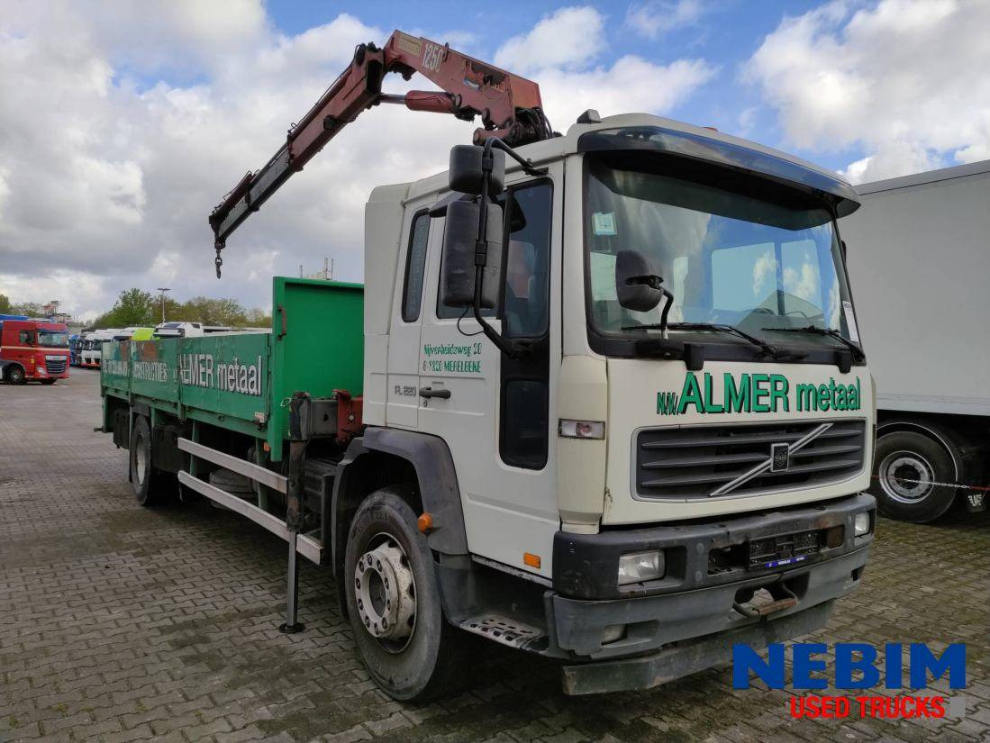 Platós teherautó, Darus autó Volvo FL 220 4X2 - HMF 1250K4 Crane / Kran: 18 kép.