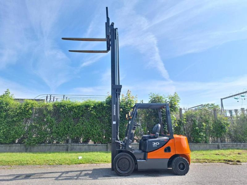 Doosan D30S 5 lízing Doosan D30S 5: 9 kép.