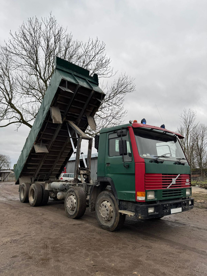 Billenőplatós teherautó VOLVO FL7.280: 9 kép.