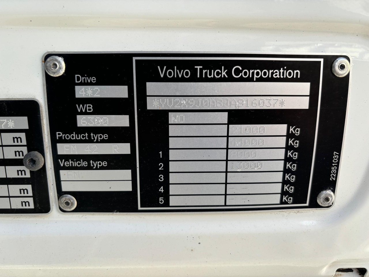 Hűtős teherautó VOLVO FM330: 21 kép.