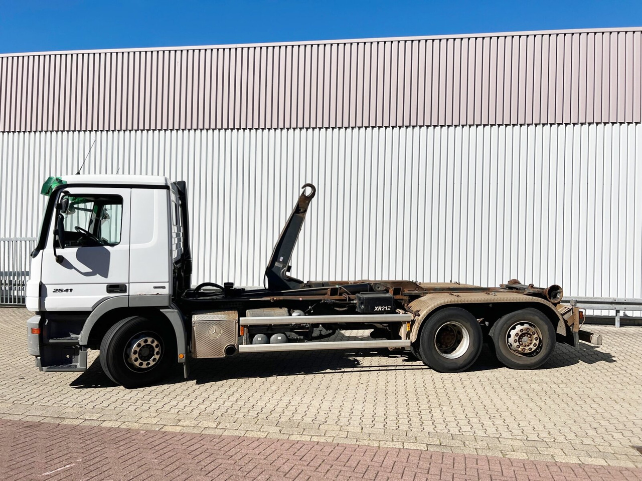 Horgos rakodó teherautó Mercedes-Benz Actros 2541 L 6x2 Actros 2541 L 6x2/48 Retarder, Lenk-/Liftachse: 15 kép.