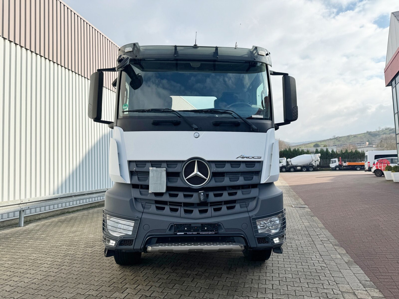 Billenőplatós teherautó Mercedes-Benz Arocs 2642 K 6x4 Arocs 2642 K 6x4: 8 kép.