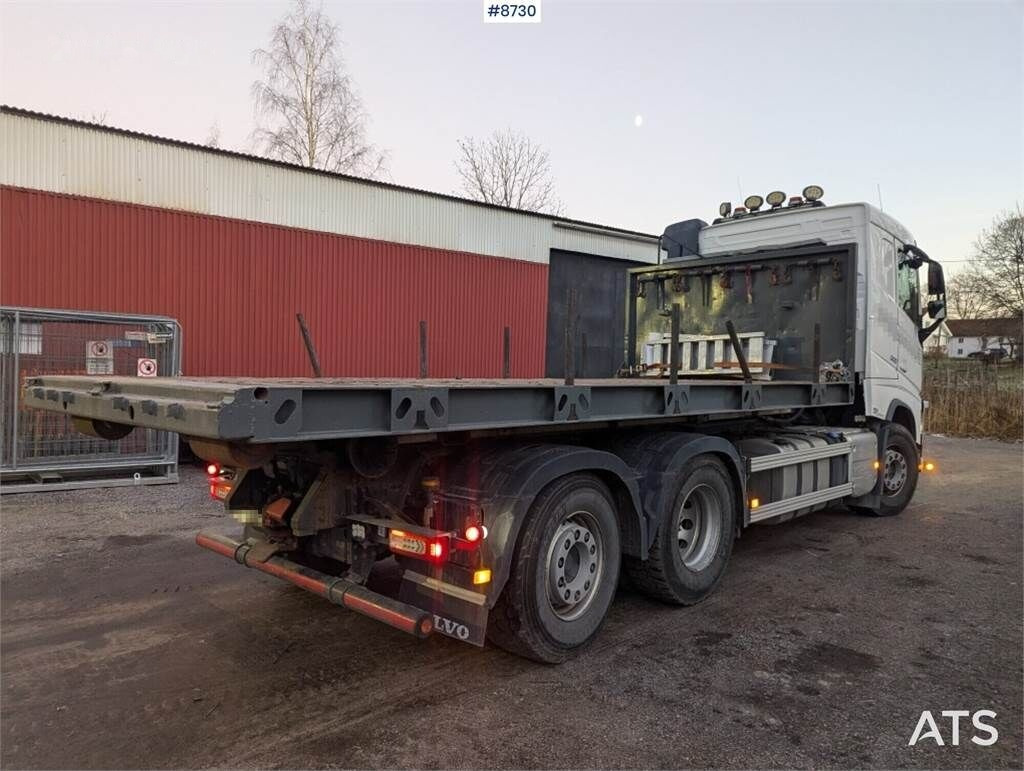 Horgos rakodó teherautó Volvo FH500: 9 kép.