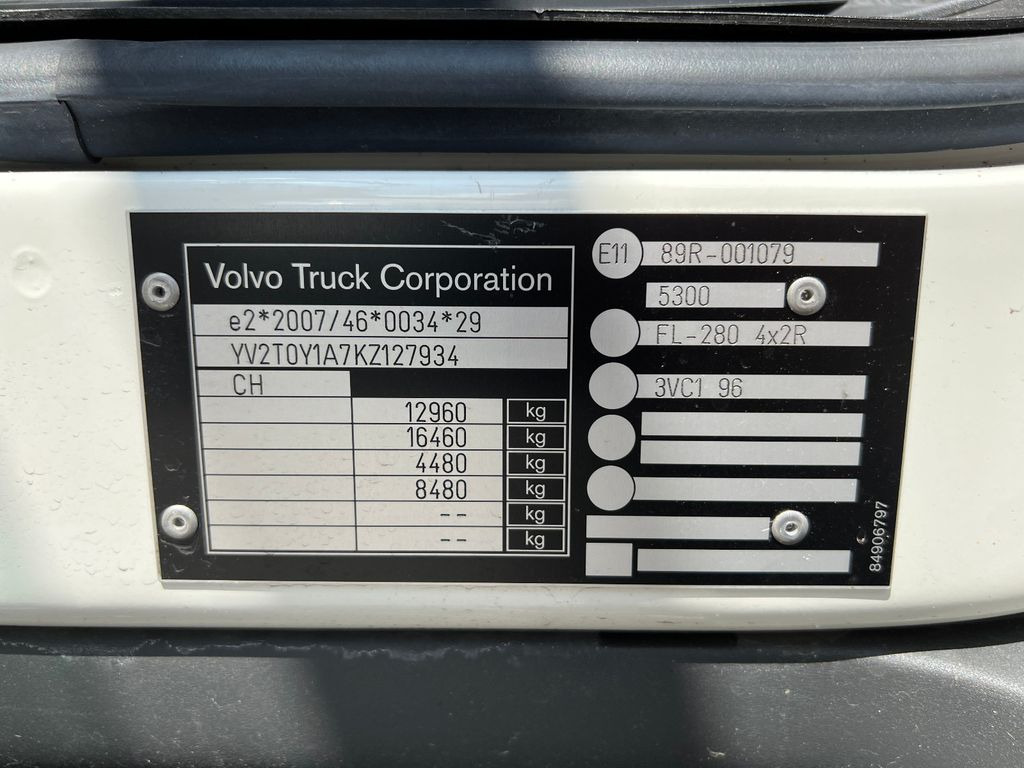 Lószállító kamion Volvo FL280 4x2, E6, Wohnwagen + 2 Pferdeplaetze: 16 kép.