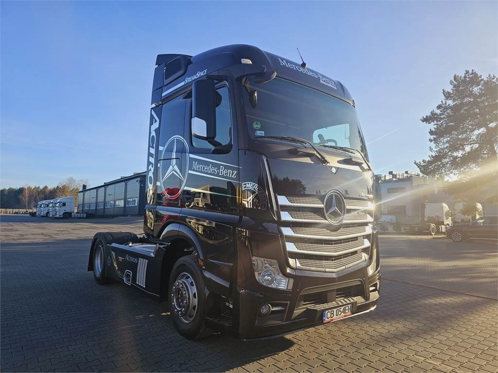 Nyergesvontató Mercedes-Benz ACTROS 1843: 6 kép.