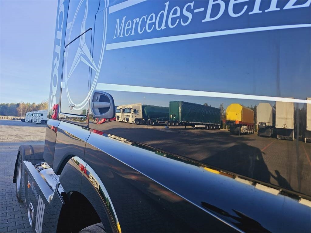 Nyergesvontató Mercedes-Benz ACTROS 1843: 7 kép.