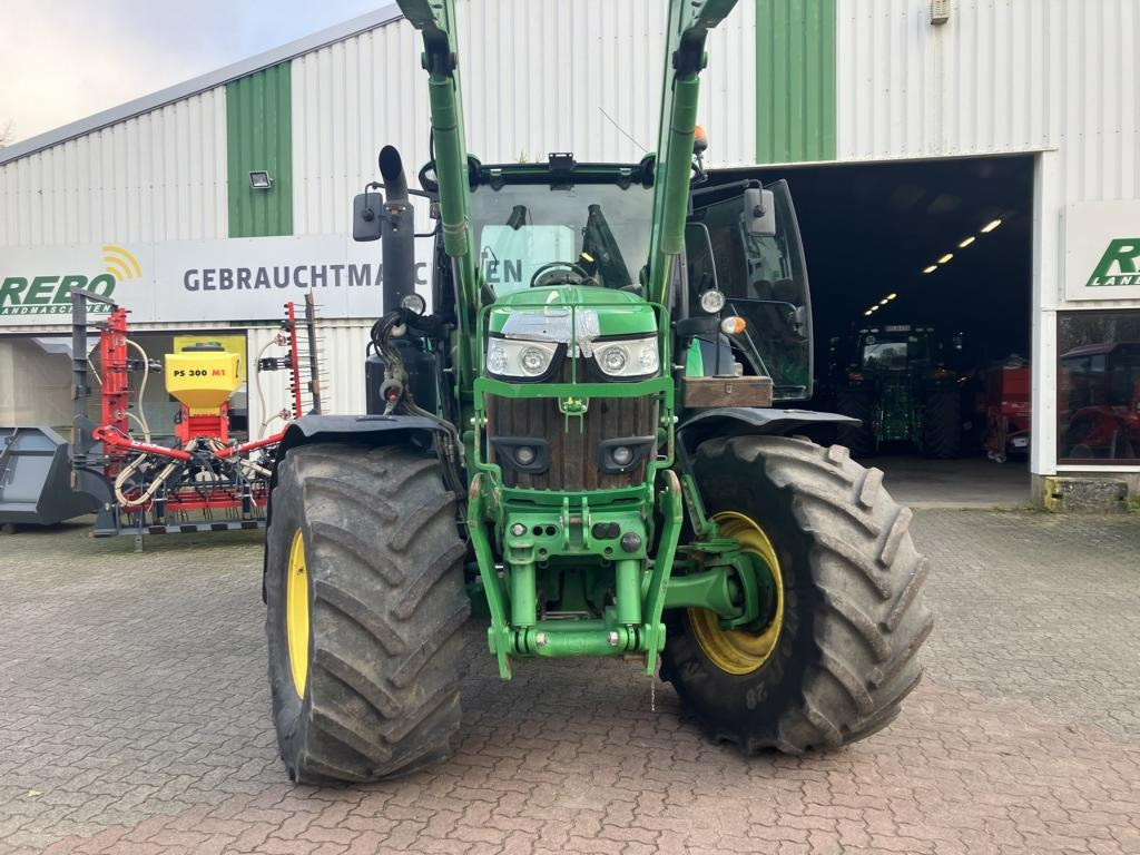 John Deere 6215R lízing John Deere 6215R: 27 kép.