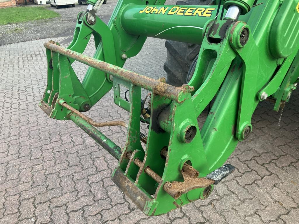 John Deere 6215R lízing John Deere 6215R: 17 kép.