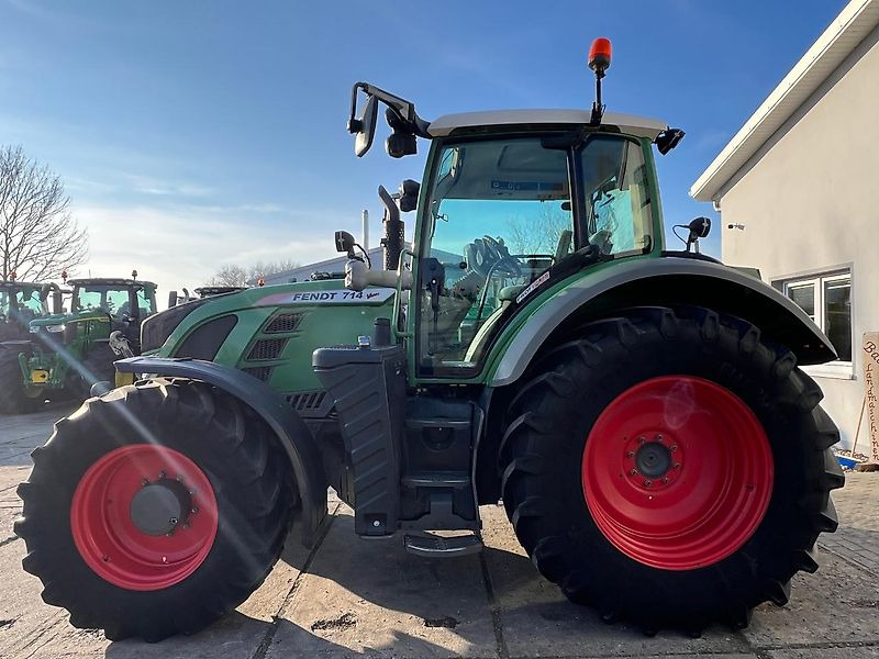 Traktor Fendt 714 Vario ProfiPlus: 9 kép.