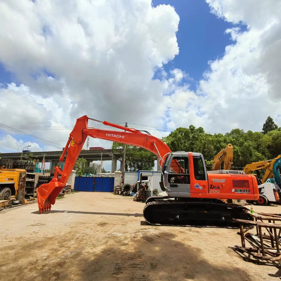 Lánctalpas kotró Hitachi ZX 200-3 HITACHI ZAXIS 200 - 3: 11 kép.