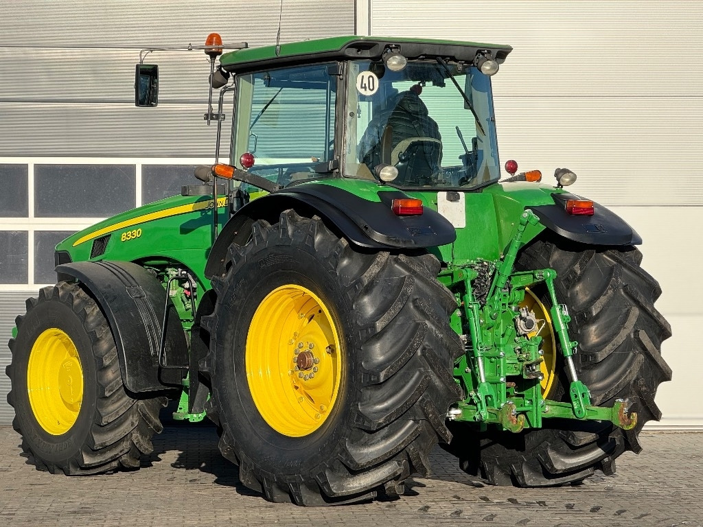 Traktor John Deere 8330 AutoPower: 6 kép.