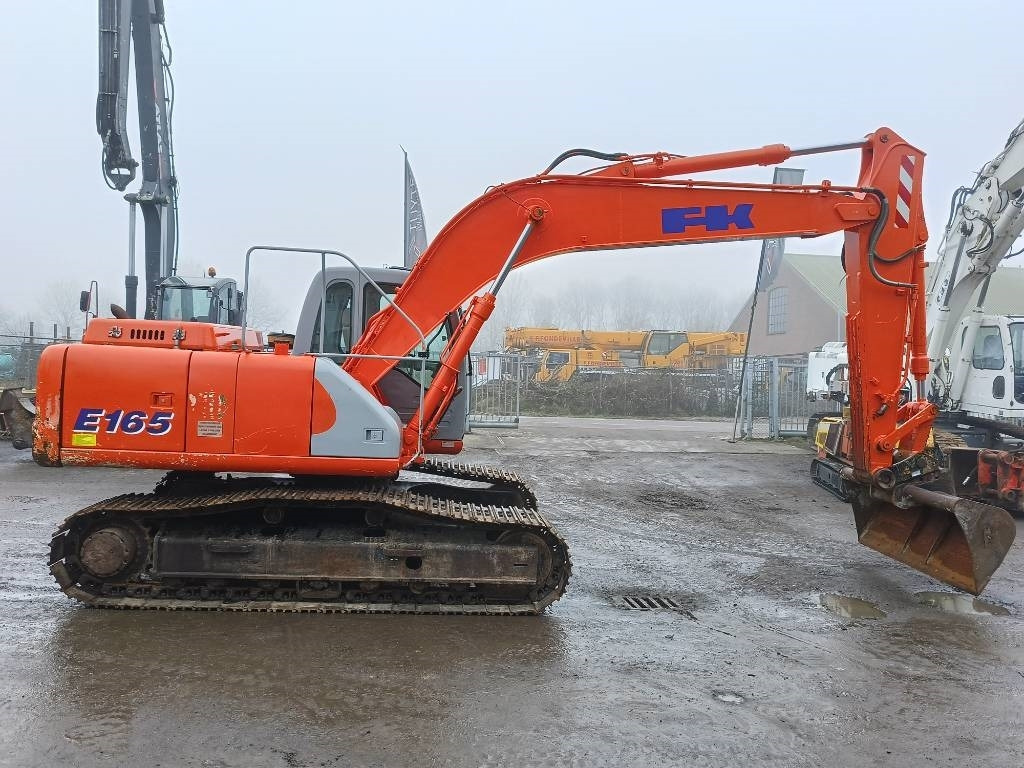 Lánctalpas kotró Fiat-Kobelco hitachi E165 rupskraan tracked excavator ketten ba: 6 kép.