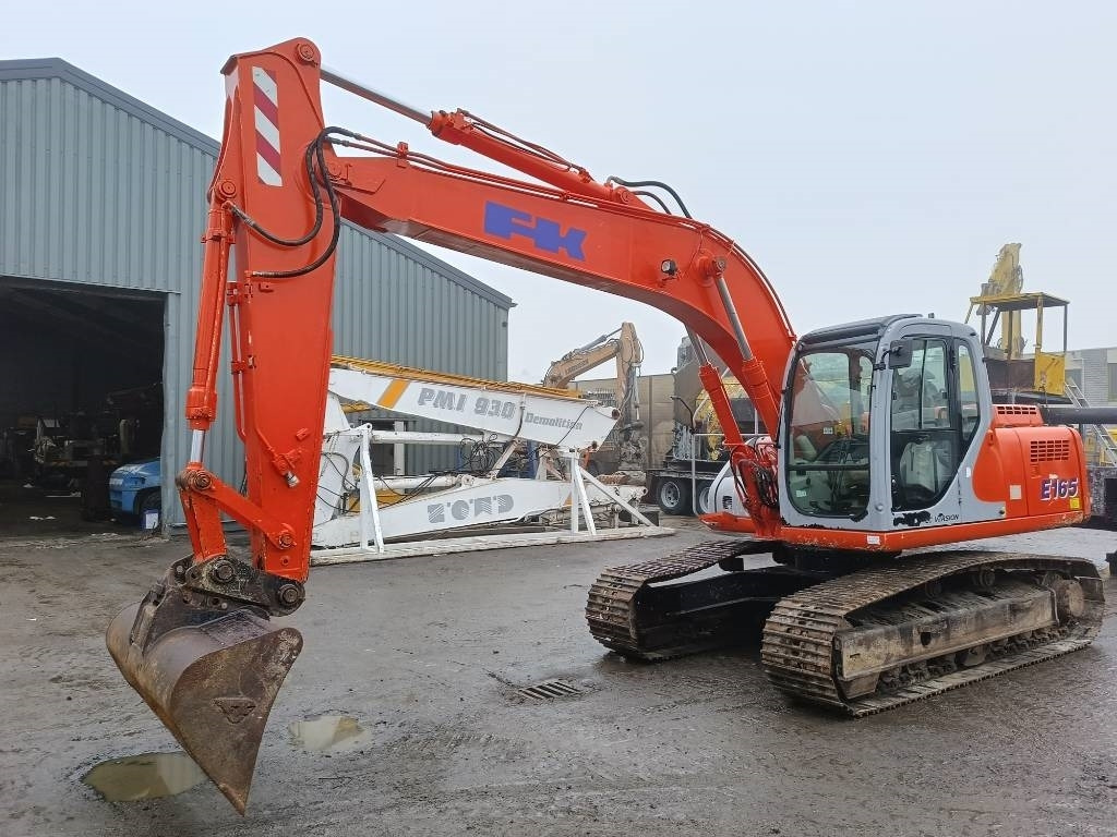 Lánctalpas kotró Fiat-Kobelco hitachi E165 rupskraan tracked excavator ketten ba: 10 kép.