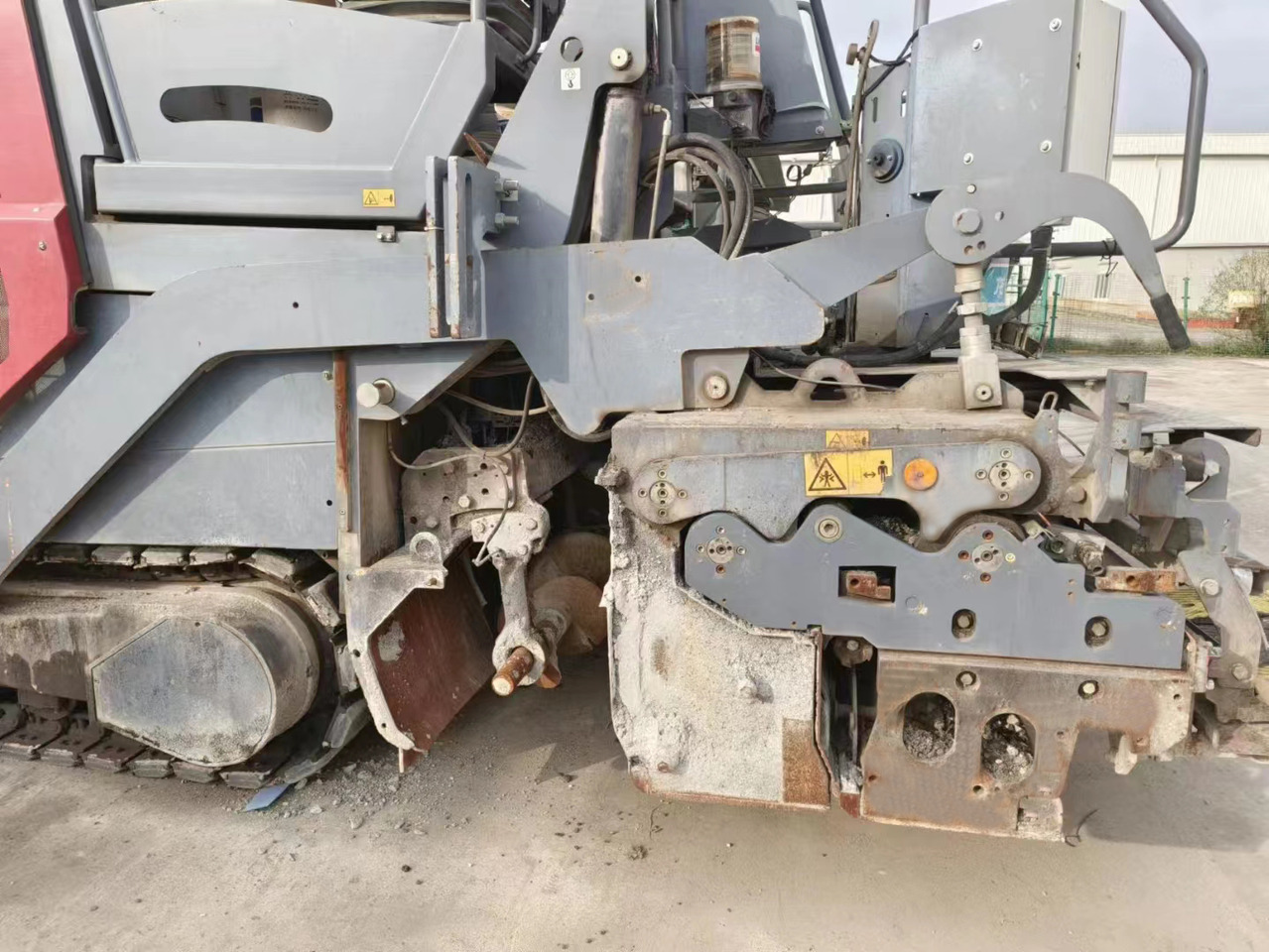 Útburkológép DYNAPAC F3030 Used Asphalt Paver For Sale: 6 kép.