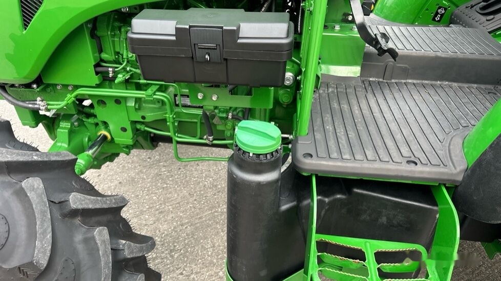 Traktor John Deere 5050E: 19 kép.