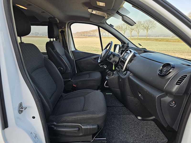 Kis furgon Opel Vivaro 1.6 L2 Dubbel Cabine NAP: 8 kép.