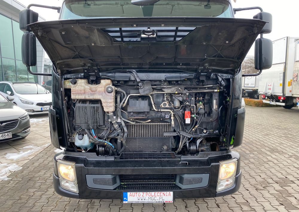 Hűtős teherautó Volvo FL240 / 4X2 / CHŁODNIA / HULSTEINS / 18 EUROPALET / BEZWYPADKOWY / EURO IV / WINDA 1500KG: 17 kép.